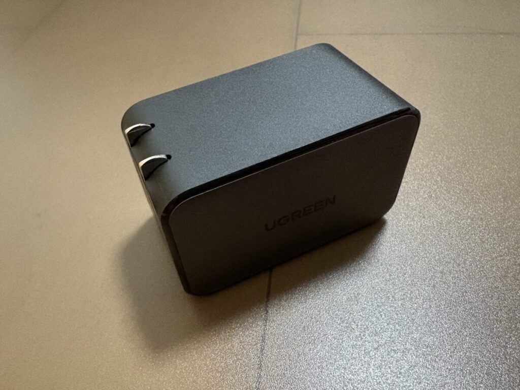 UGREEN Nexode 65W 本体画像 コンセントプラグ収納時 画像