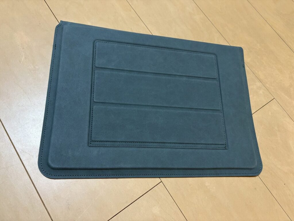 TOWOOZ MacBook Air ケース　本体外観　裏面　写真