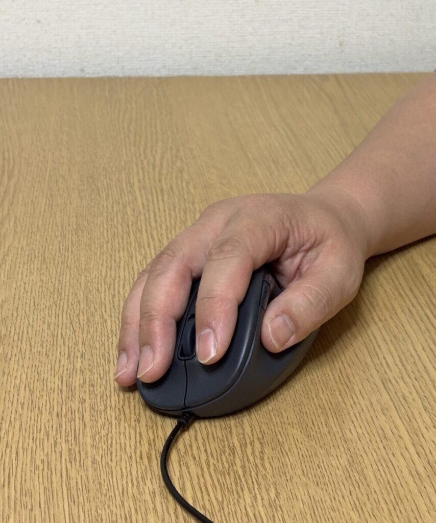 エルゴノミクスマウス使用している画像